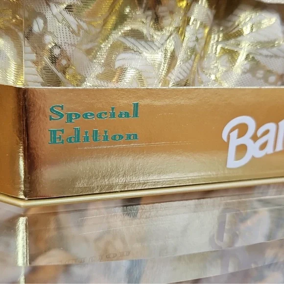 RARE Mattel 15646 Barbie Happy Holidays 1996 Collectors Special Edition NEWinBOX - Picture 2 of 11